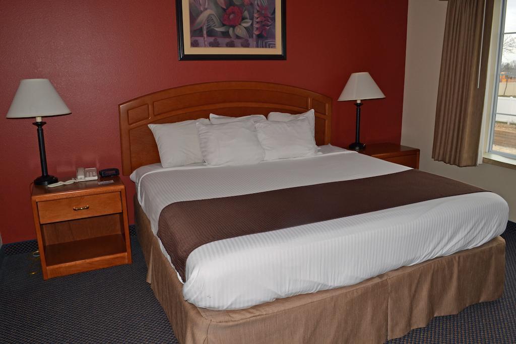 Paola Inn And Suites 部屋 写真