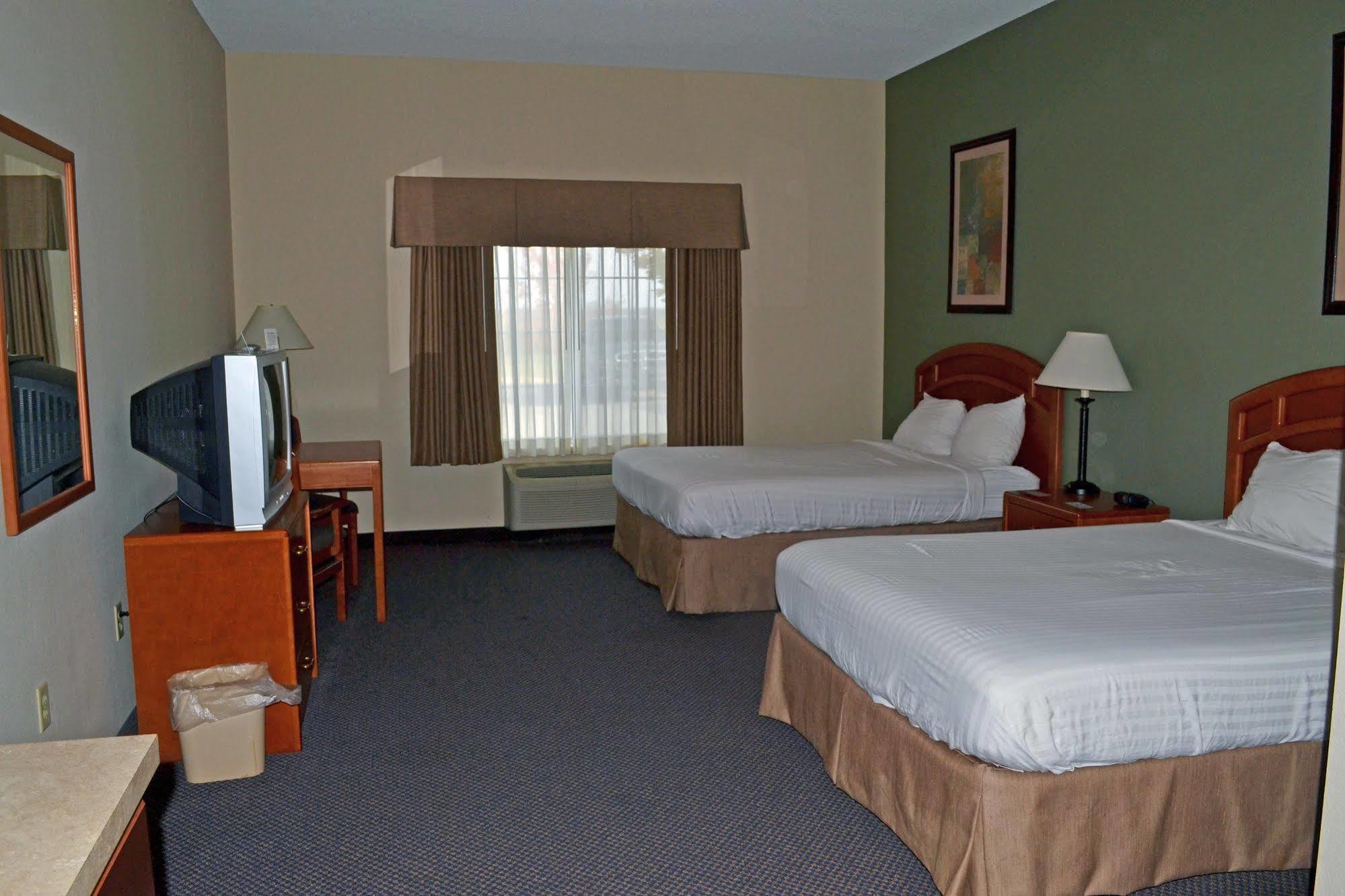 Paola Inn And Suites エクステリア 写真